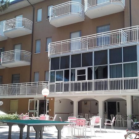 Hotel Toschi Lido di Classe Ngoại thất bức ảnh